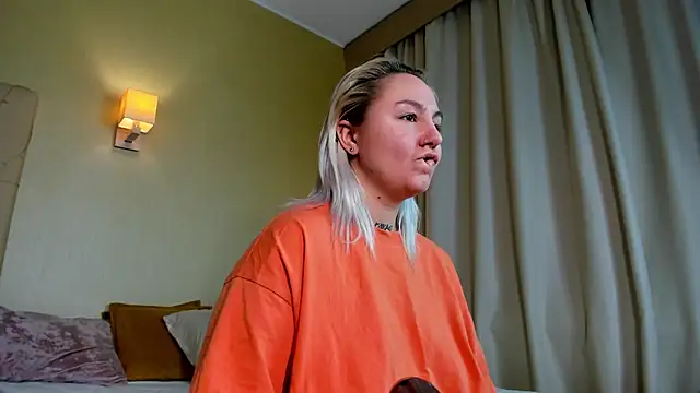 Debbie Taylor online show from December 2024 06:06:01 PM