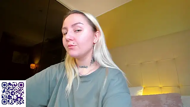 Debbie Taylor online show from November 2025 04:47:01 PM