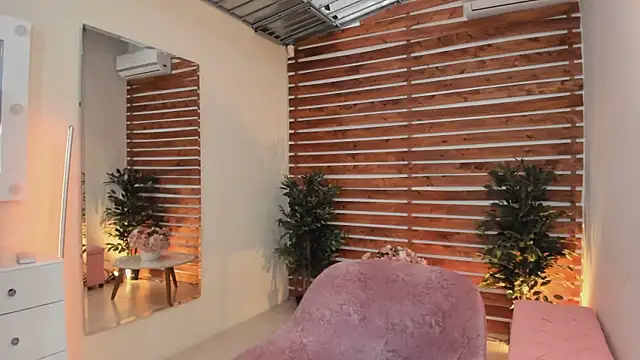 Sapphire Venuss online show from March 2025 09:59:01 PM