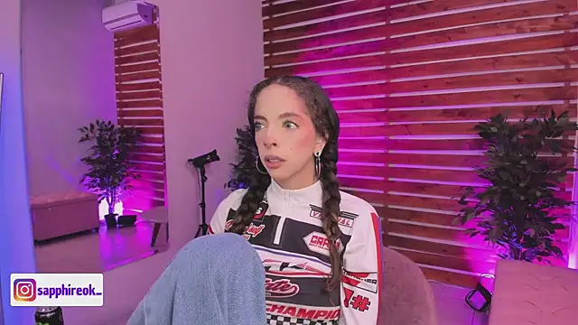 Sapphire Venuss online show from November 2025 01:19:02 AM