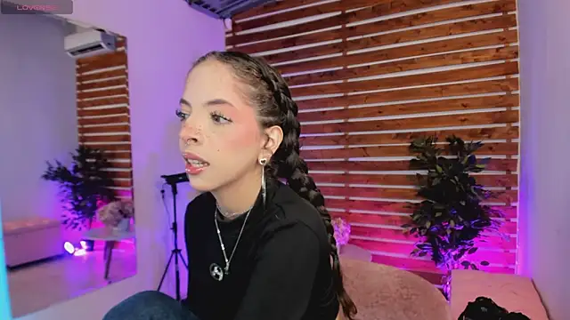 Sapphire Venuss online show from February 2026 01:22:01 AM