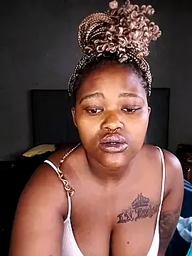 ThickPearlx23 online show from April 2026 06:42:02 AM