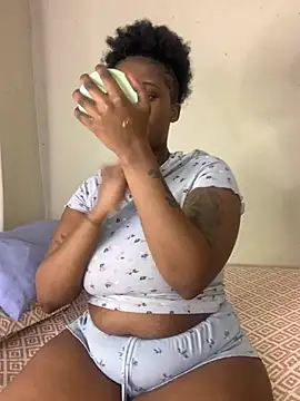 Snapshot of ThickPearlx23 chatting on July 2026 06:21:02 PM ThickPearlx23 online show from July 2026 06:21:02 PM