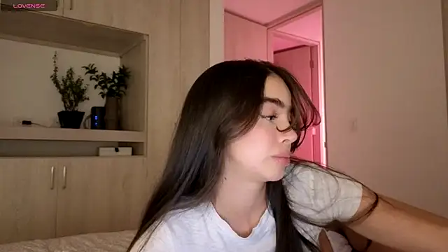 Siny Moore online show from September 2025 12:43:01 AM