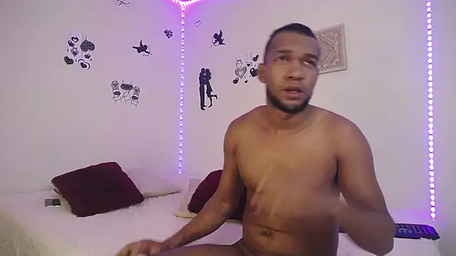 Snapshot of Bigboobs_and_stiven chatting on January 2025 08:11:02 AM Bigboobs and stiven online show from January 2025 08:11:02 AM