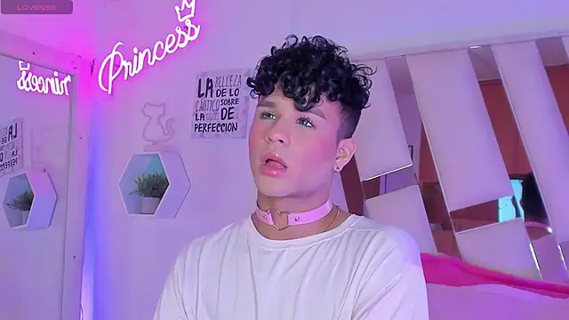 EthanCollens online show from January 2025 09:42:02 PM