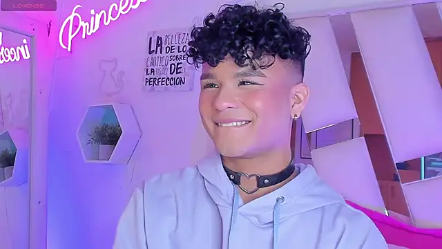 EthanCollens online show from January 2025 10:01:01 PM