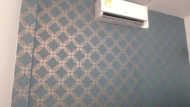 Snapshot of violeta_cute18 chatting on January 2025 01:22:01 AM violeta cute18 online show from January 2025 01:22:01 AM