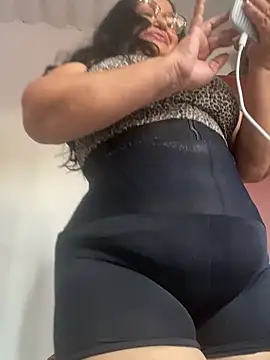 Gia Nahomi online show from February 2025 09:50:01 PM