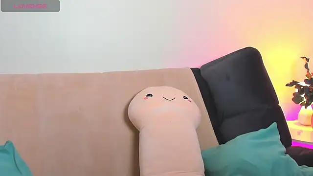 Sara Robinson online show from February 2025 10:22:01 AM