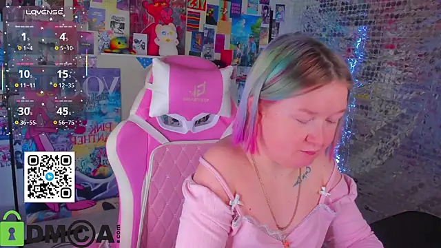 Snapshot of Sara_Robinson chatting on February 2026 06:06:01 AM Sara Robinson online show from February 2026 06:06:01 AM