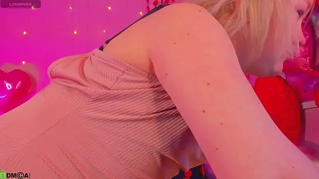 Snapshot of Sara_Robinson chatting on February 2026 03:03:01 AM Sara Robinson online show from February 2026 03:03:01 AM