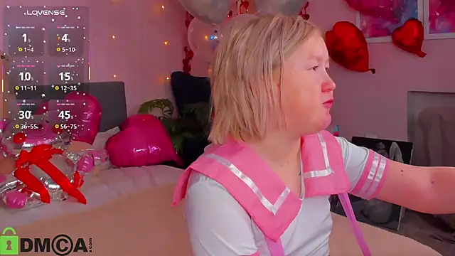 Snapshot of Sara_Robinson chatting on February 2026 02:08:02 AM Sara Robinson online show from February 2026 02:08:02 AM