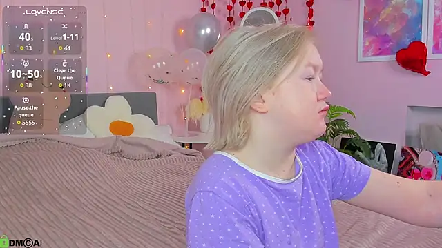 Snapshot of Sara_Robinson chatting on February 2026 03:04:01 AM Sara Robinson online show from February 2026 03:04:01 AM