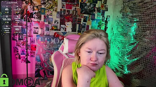 Snapshot of Sara_Robinson chatting on February 2026 02:44:01 AM Sara Robinson online show from February 2026 02:44:01 AM