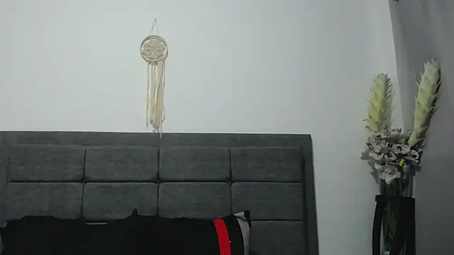 Snapshot of Vicky_Love_ chatting on February 2025 10:49:02 AM Vicky Love online show from February 2025 10:49:02 AM