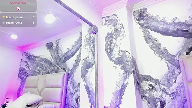 Snapshot of AuroraRojas chatting on March 2025 01:47:01 AM AuroraRojas online show from March 2025 01:47:01 AM