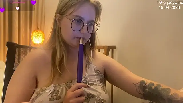 Snapshot of JacyWinslat chatting on April 2026 06:10:01 PM JacyWinslat online show from April 2026 06:10:01 PM
