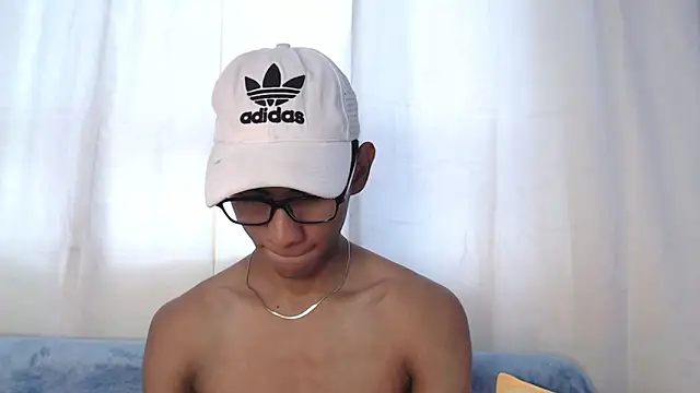 Nick Collins18 online show from November 2025 07:57:01 PM