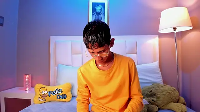 Snapshot of Nick_Collins18 chatting on February 2026 11:15:02 PM Nick Collins18 online show from February 2026 11:15:02 PM