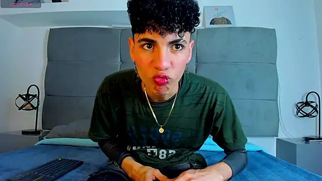 NeoRaptis online show from February 2025 08:05:01 PM