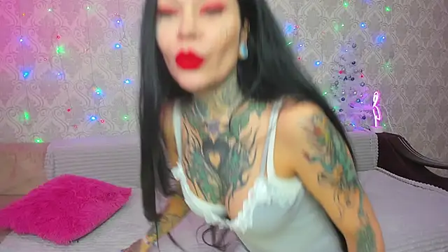 Snapshot of Megan_Black_Moon chatting on December 2024 07:35:01 AM Megan Black Moon online show from December 2024 07:35:01 AM