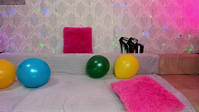 Snapshot of Megan_Black_Moon chatting on February 2025 06:43:02 AM Megan Black Moon online show from February 2025 06:43:02 AM