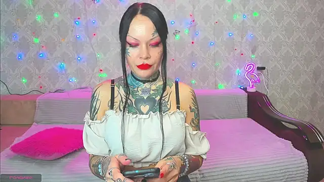 Snapshot of Megan_Black_Moon chatting on March 2025 03:36:02 AM Megan Black Moon online show from March 2025 03:36:02 AM