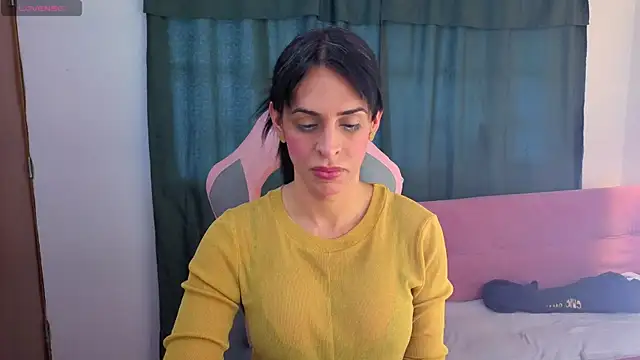 Snapshot of vittorialombardi__ chatting on June 2026 09:34:01 PM vittorialombardi online show from June 2026 09:34:01 PM