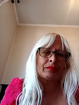 Rousmk1 online show from December 2024 06:19:01 PM