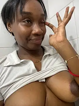 Snapshot of EscorpiLeoncita chatting on February 2025 04:28:02 AM EscorpiLeoncita online show from February 2025 04:28:02 AM