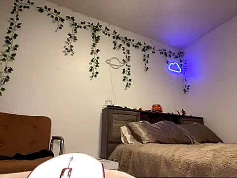 Kittyymaze1 online show from September 2025 01:49:02 PM