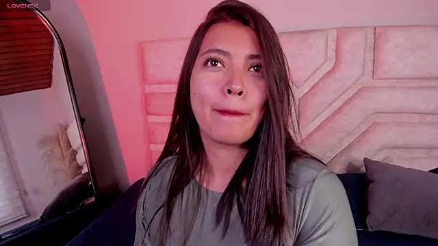 Rebeca Williams  online show from December 2025 01:20:01 PM