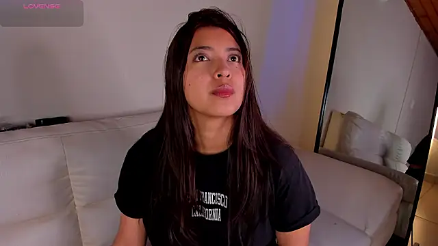 Rebeca Williams  online show from March 2026 12:33:02 PM