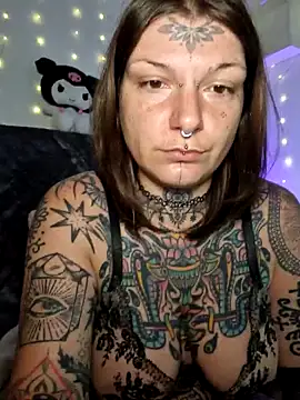 lizzardqueeen online show from February 2026 03:16:02 AM