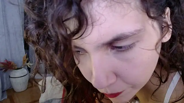 Snapshot of Sigrid- chatting on January 2025 11:43:01 PM Sigrid- online show from January 2025 11:43:01 PM