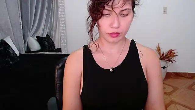 Snapshot of Sigrid- chatting on February 2025 12:19:02 AM Sigrid- online show from February 2025 12:19:02 AM