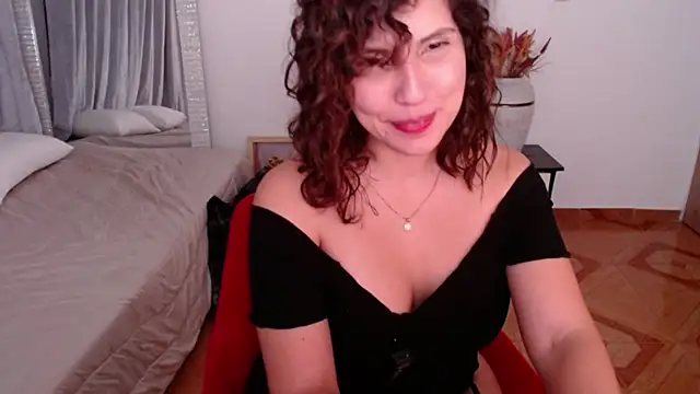 Snapshot of Sigrid- chatting on February 2025 05:19:01 AM Sigrid- online show from February 2025 05:19:01 AM