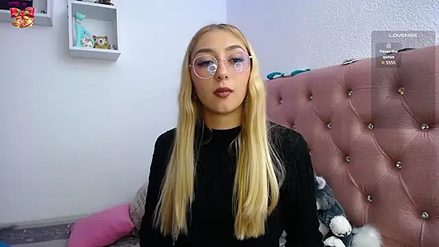 Soffy-brooks online show from November 2025 03:29:02 AM