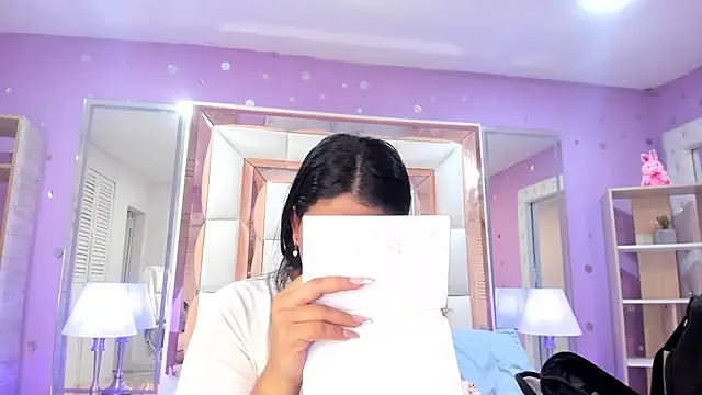 Snapshot of scarlette_15_ chatting on May 2026 03:14:02 AM scarlette 15 online show from May 2026 03:14:02 AM