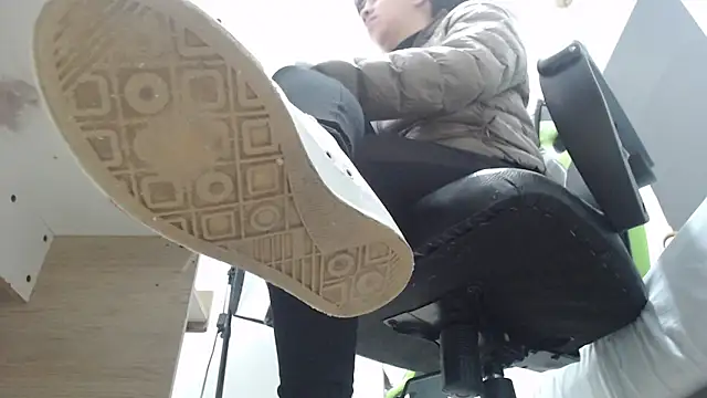 alma fenix online show from February 2025 12:05:02 PM