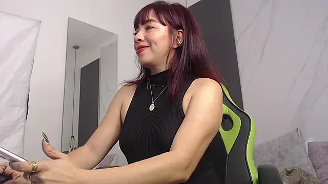 alma fenix online show from February 2025 06:15:02 PM