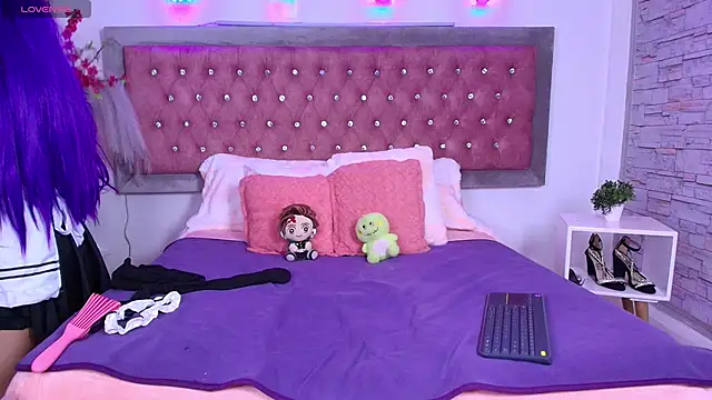 EmmaWilder online show from September 2025 09:05:01 PM