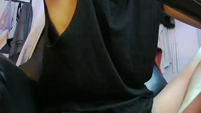 Ray175oo online show from April 2026 06:08:02 PM