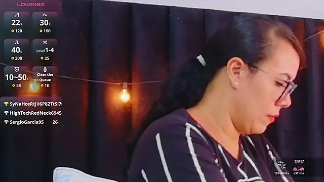 hotlatinateacher online show from October 2025 07:25:01 PM