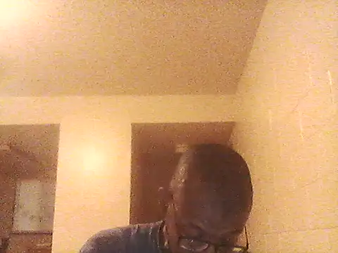 Snapshot of Mcpiney chatting on October 2025 06:58:01 AM Mcpiney online show from October 2025 06:58:01 AM