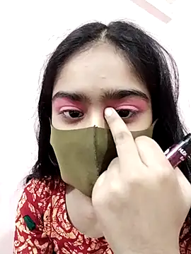 Arisha- online show from November 2025 01:44:02 PM