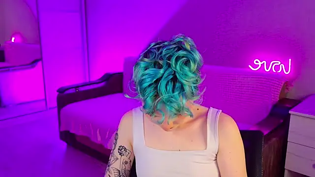 Snapshot of School_Love chatting on December 2024 01:13:02 PM School Love online show from December 2024 01:13:02 PM