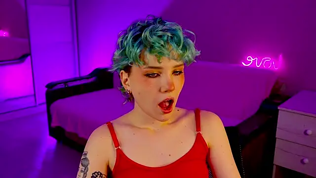 Snapshot of School_Love chatting on December 2024 01:17:01 PM School Love online show from December 2024 01:17:01 PM