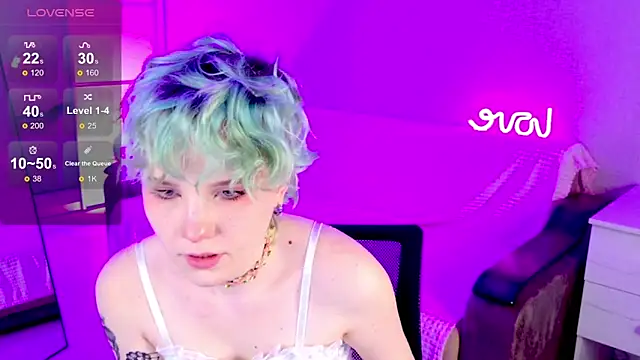 Snapshot of School_Love chatting on January 2025 01:03:02 PM School Love online show from January 2025 01:03:02 PM